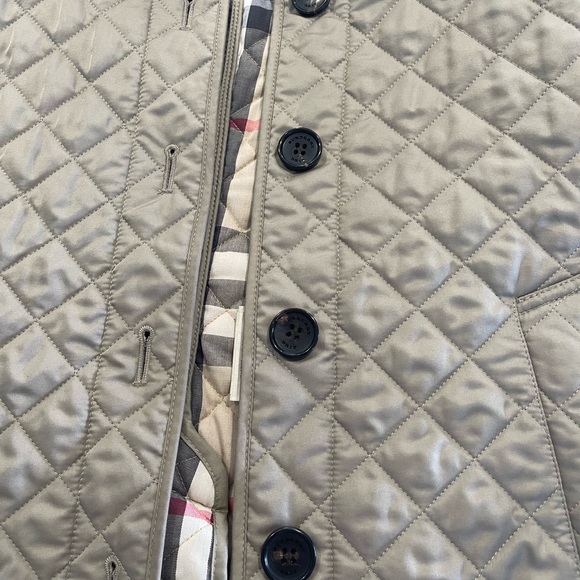 Authentic Burberry Jacket - Picture 7 of 8